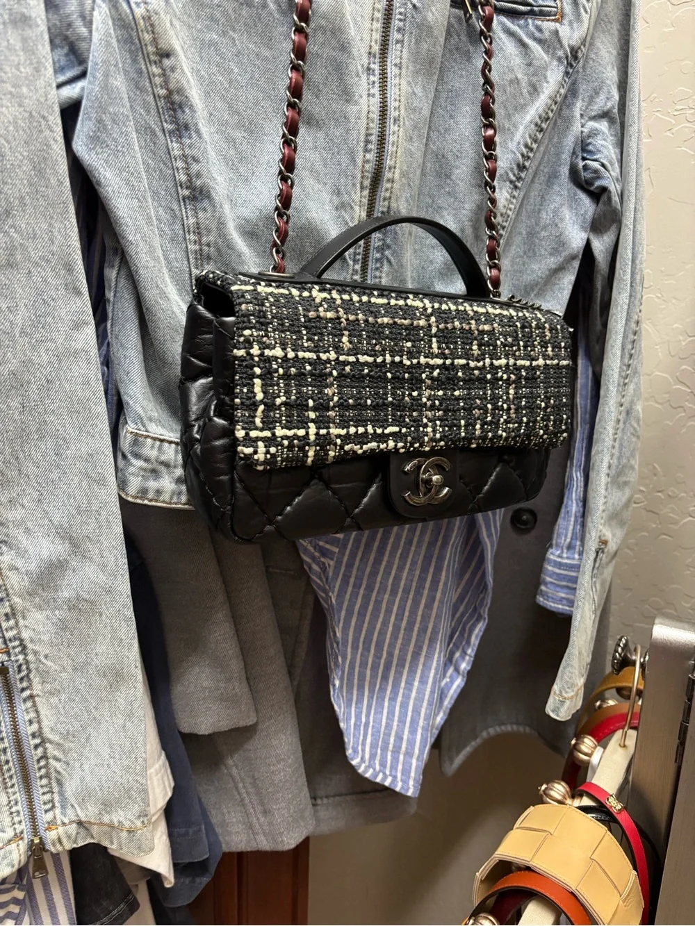 CHANEL classic flap